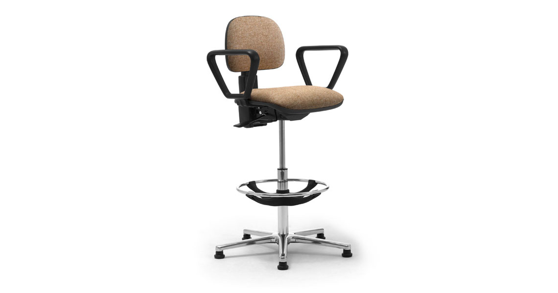 tabouret-bar-ou-chaises-avec-design-elegance