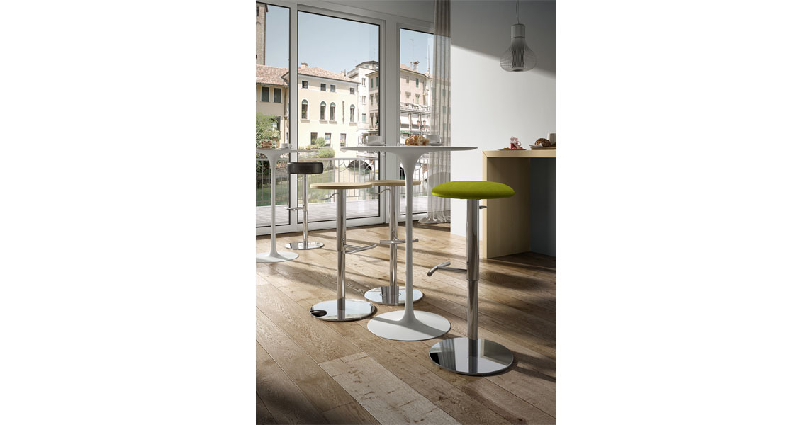 tabouret-bar-ou-chaises-avec-design-elegance