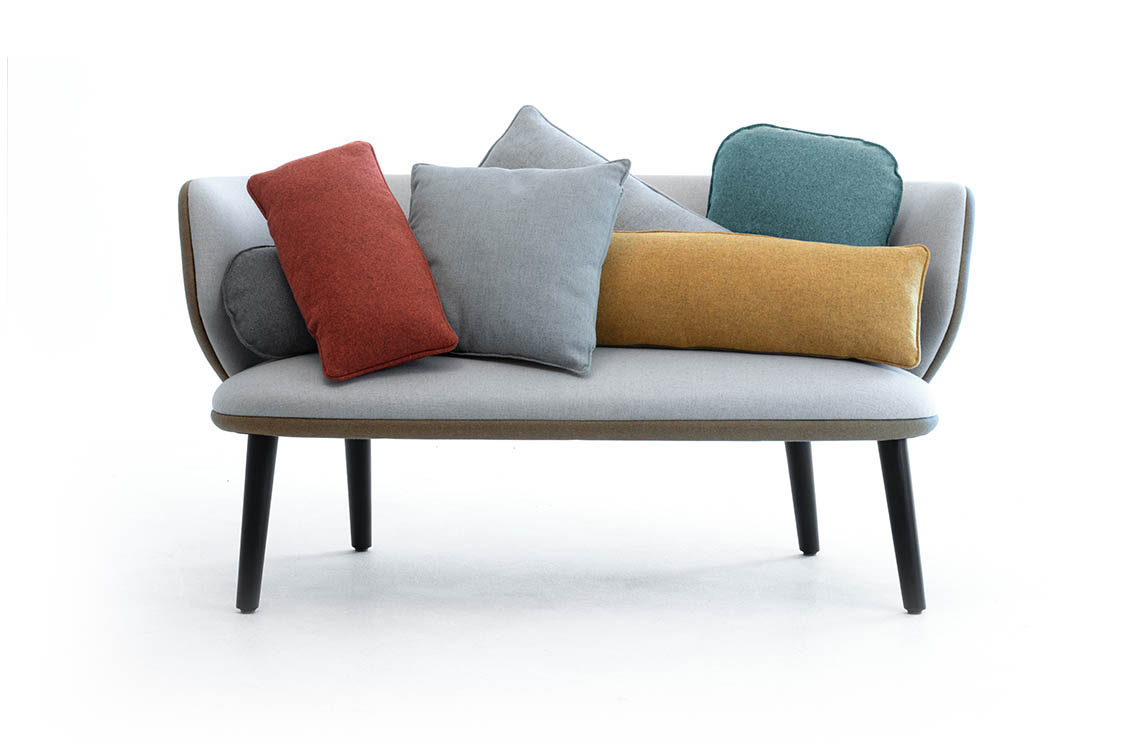 coussins-colores-p-canape-salle-d-attente-fauteuil-leyform-waw-img-01