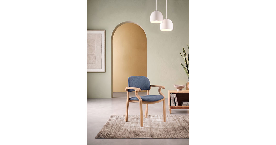 chaise-en-bois-pour-personne-agee-hopitaux-hospices-centres-rehabilitation-soleil-img-12