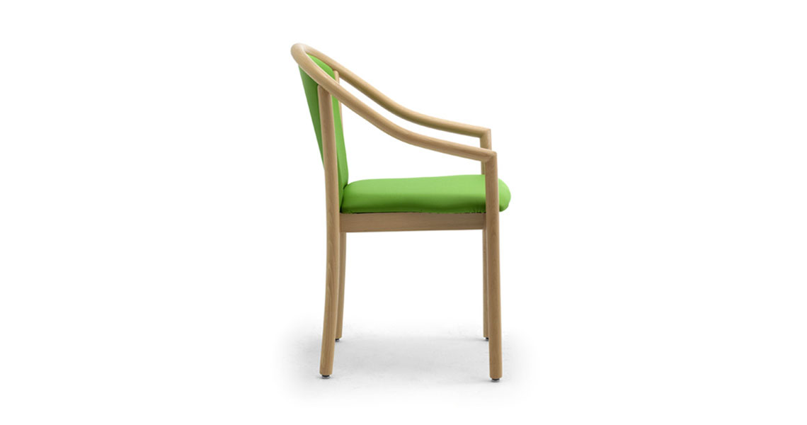 chaise-en-bois-p-collectivites-avec-accoudoirs-mitos