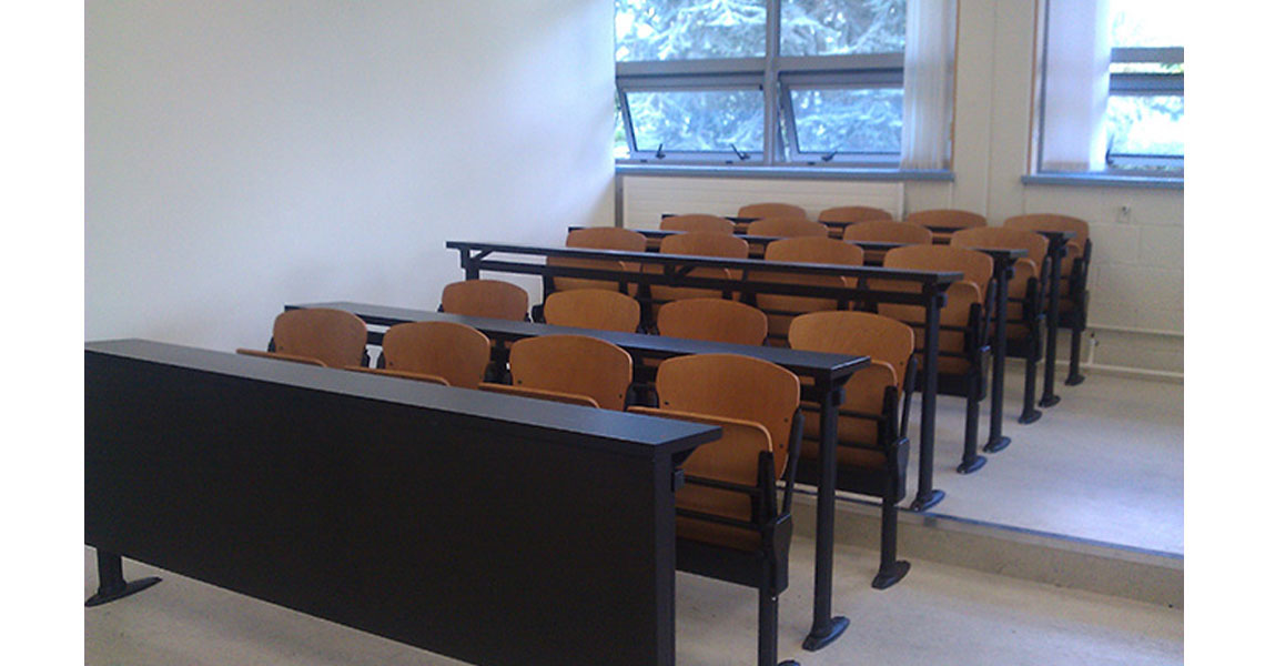 chaise-et-publique-banc-pour-salle-conference-cortina-img-07