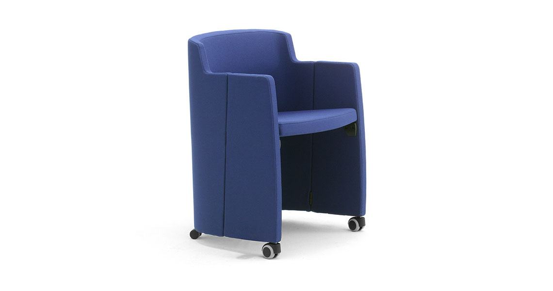 fauteuil-pliantes-sur-roulettes-pour-conferences-clac-img-01