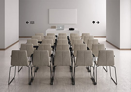 Chaise design scandinave pour salles de reunion, cours, conferences avec rabat de traineau Zerosedici