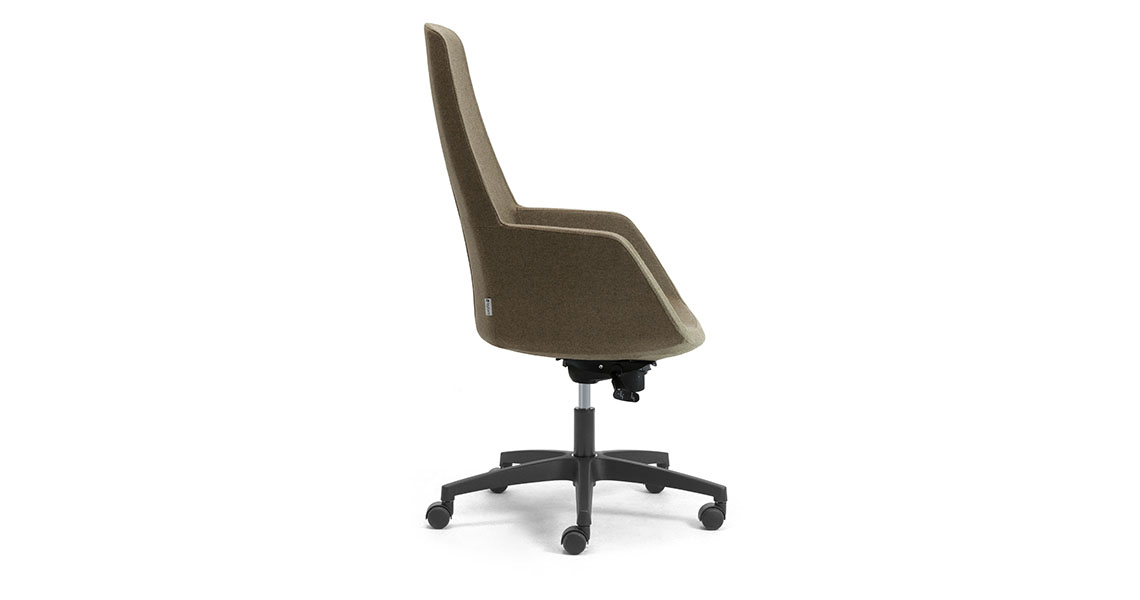 fauteuil-de-bureau-en-similicuir-a-design-minimalle-gaia-img-05