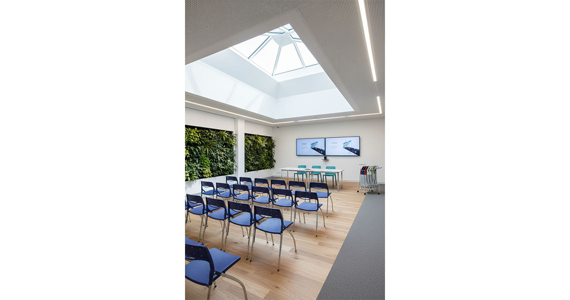 chaise-de-collectivite-pliante-p-salle-polyvalente-arcade-img-10