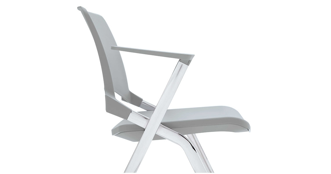chaise-empilables-avec-siege-rabattable-et-tablette-key-ok-img-26