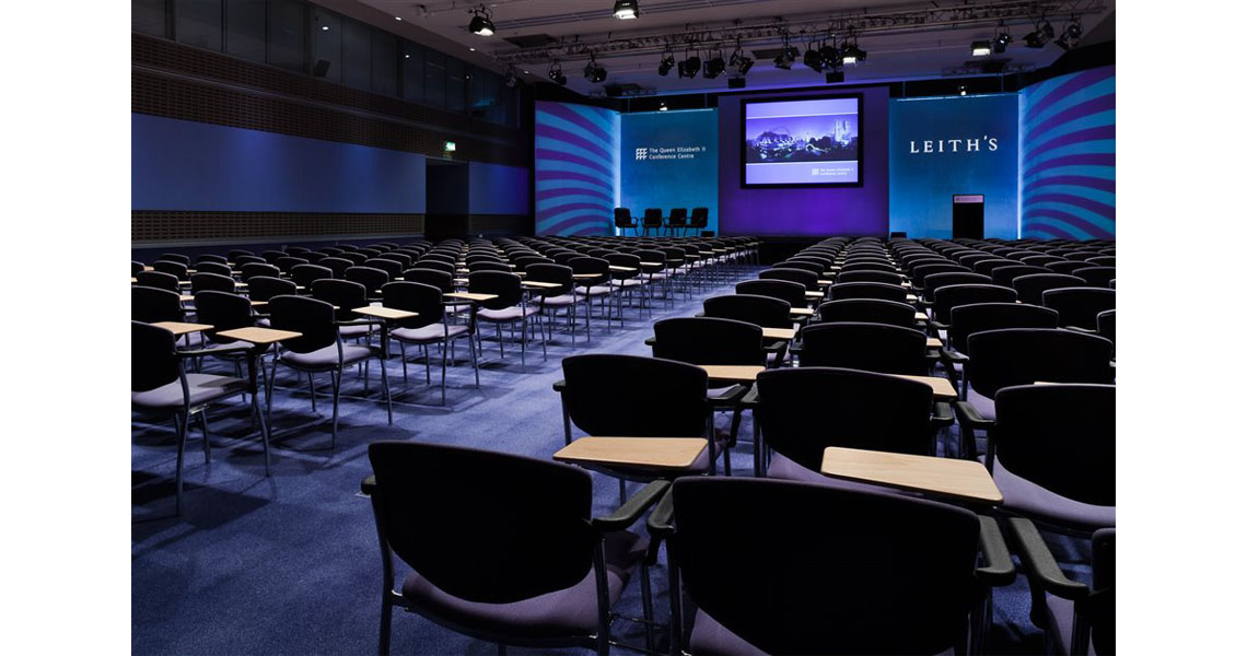 chaises-collectivite-avec-tablette-p-salle-de-cours-et-conference-valeria