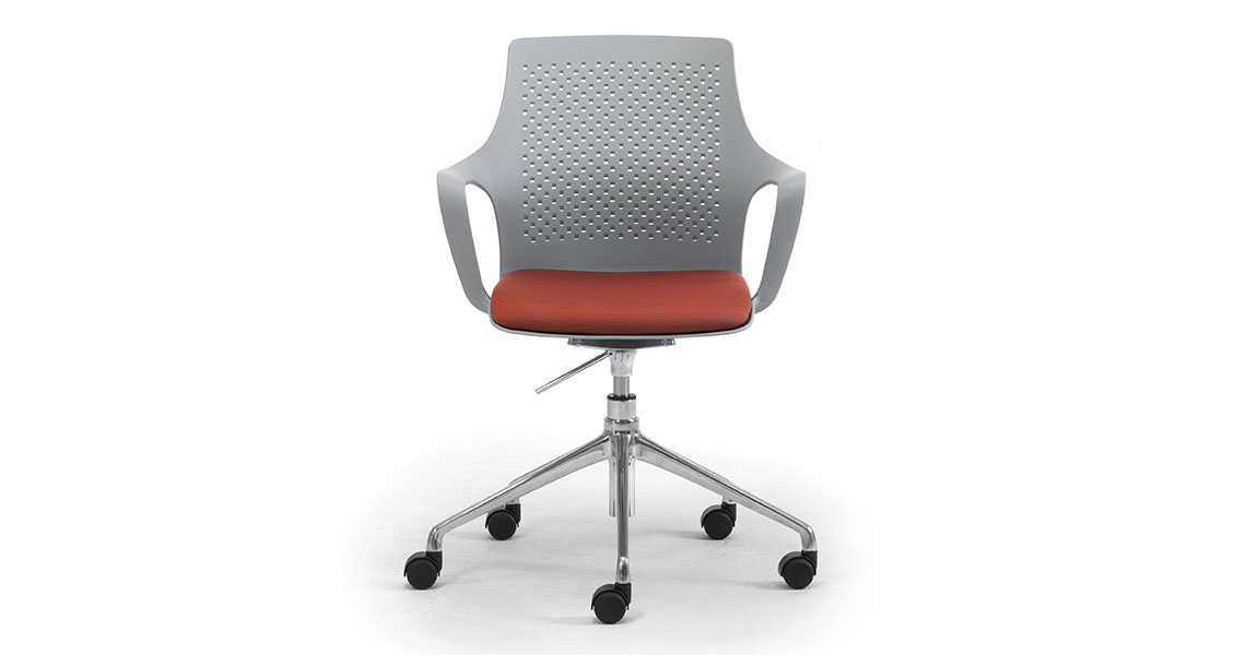 moderne-chaises-de-reunion-avec-design-elegant-ipa-img-10