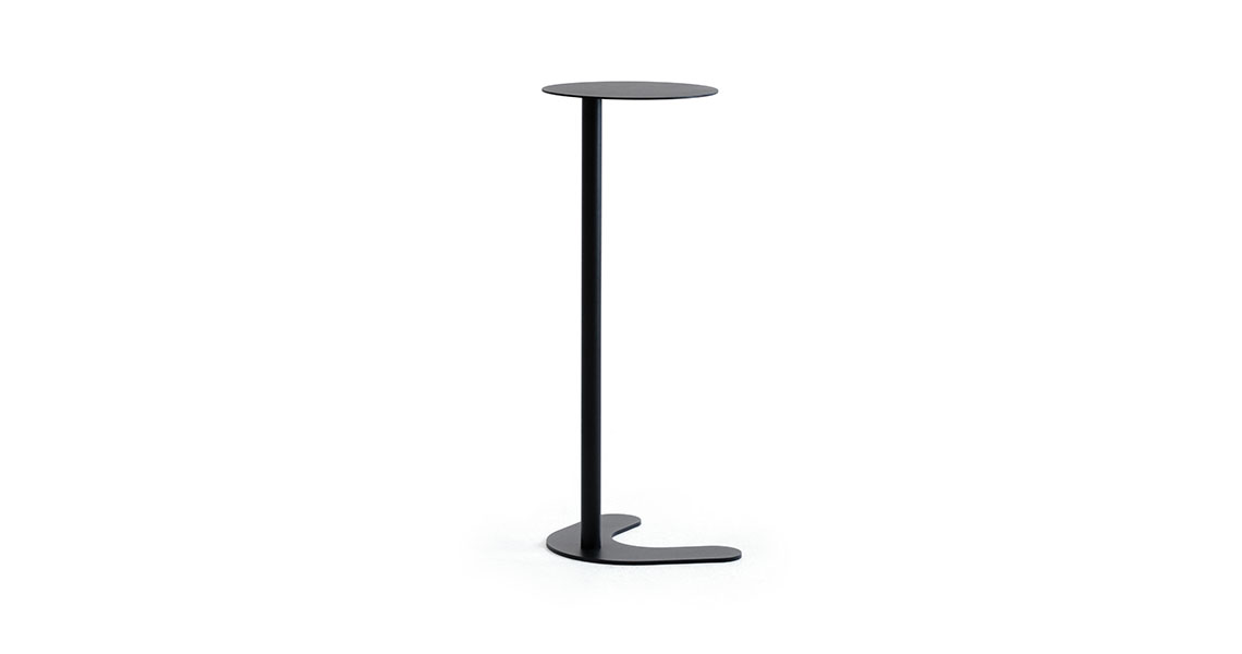 table-d-appoint-en-forme-de-c-pouf-canape-fauteuil-orion-img-01